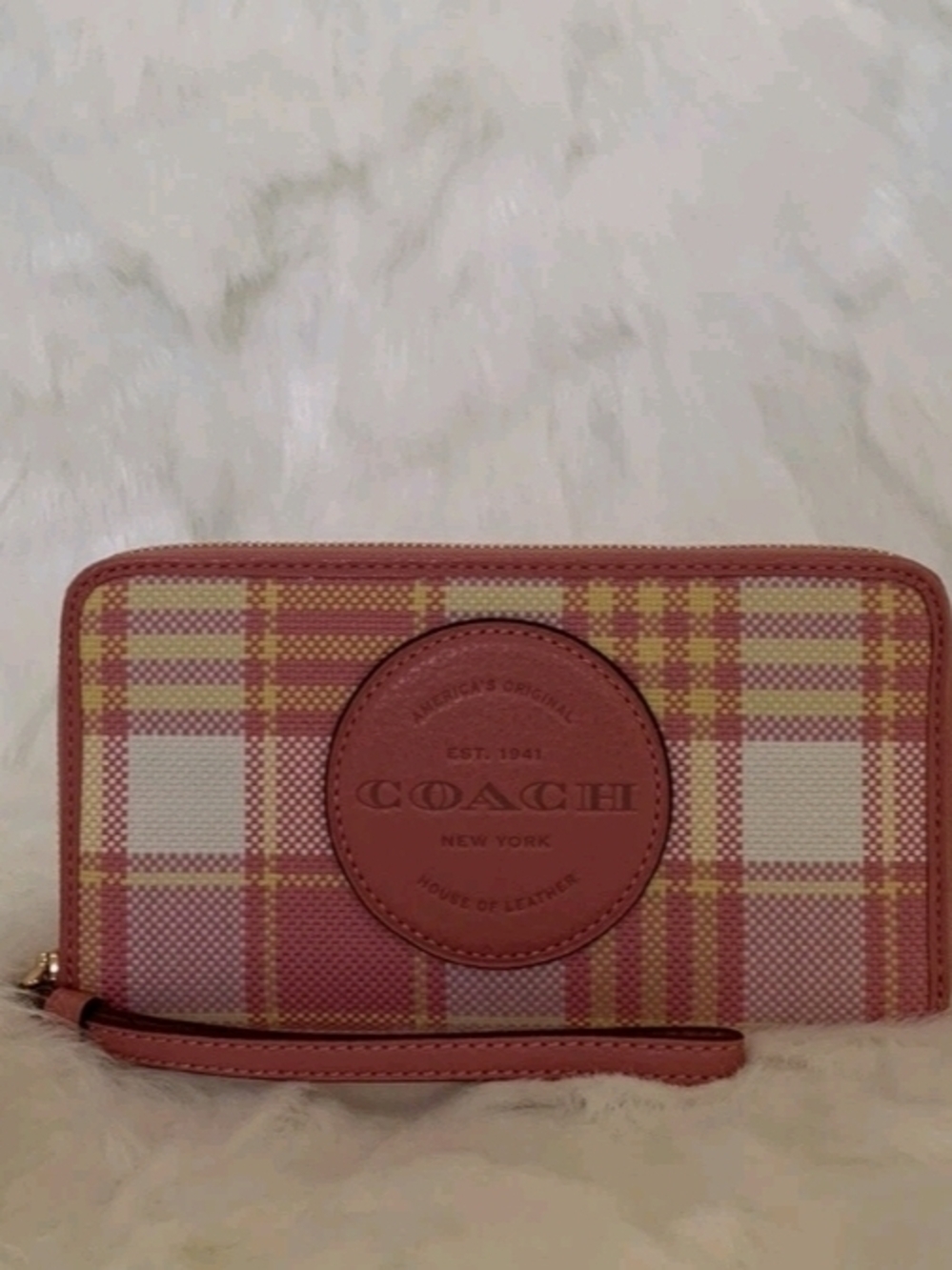 NWT Coach Pink Plaid Zip Wallet Wristlet Dempsey Tartan